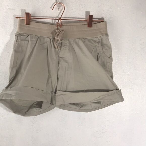 Motherhood maternity khakis shorts - Picture 2 of 4